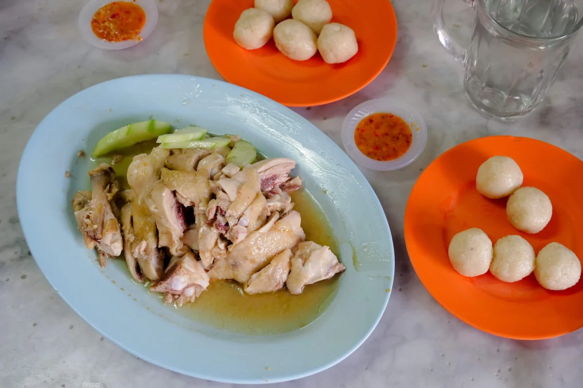 Culinary Heritage on Jonker Street: Inside Melaka’s Famous Kedai Kopi Chung Wah and Its Legendary Hainanese Chicken Rice Balls