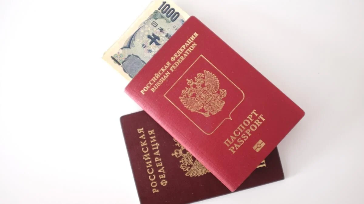 EU Ban on Multi-Entry Schengen Visas for Russians Encounters Significant Enforcement Gaps