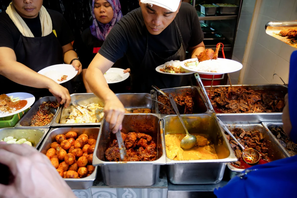 Legendary Kuala Lumpur Institution Nasi Lemak Tanglin Continues to Draw Crowds for Malaysia’s National Dish