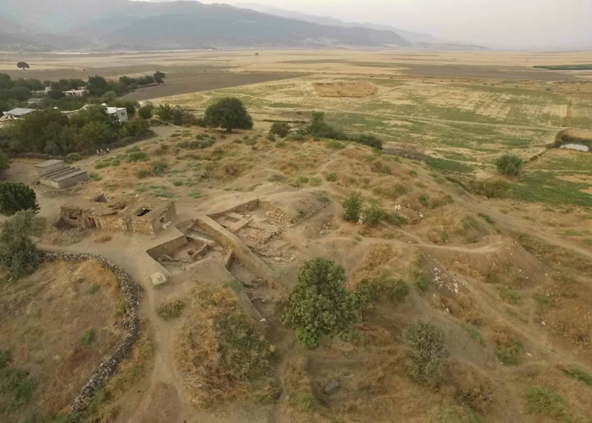 Rare 2,800-Year-Old Bone Flute and Ancient Idol Head Uncovered at Archaeological Site of Troy