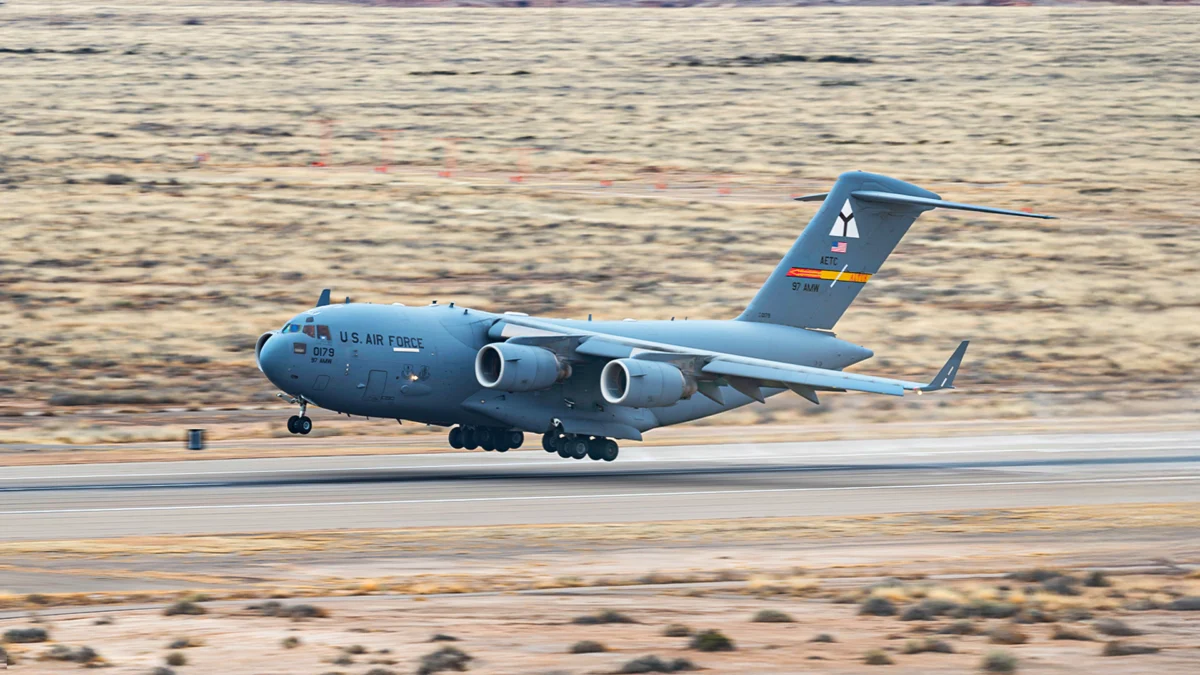 The McDonnell Douglas C-17 Globemaster III: The Indispensable Backbone of Global Strategic Airlift